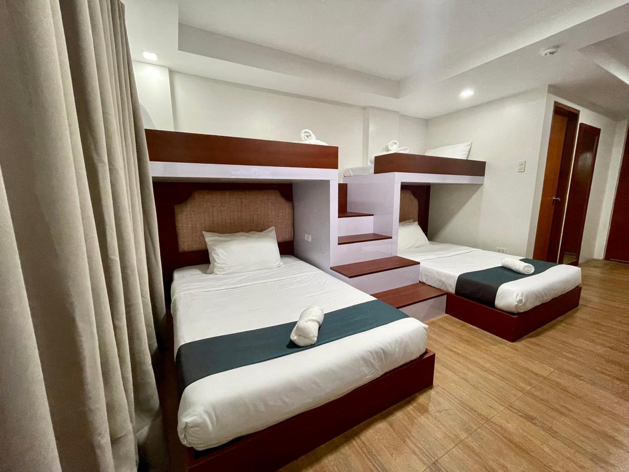 Staycation Hotel San Jose  Exterior photo
