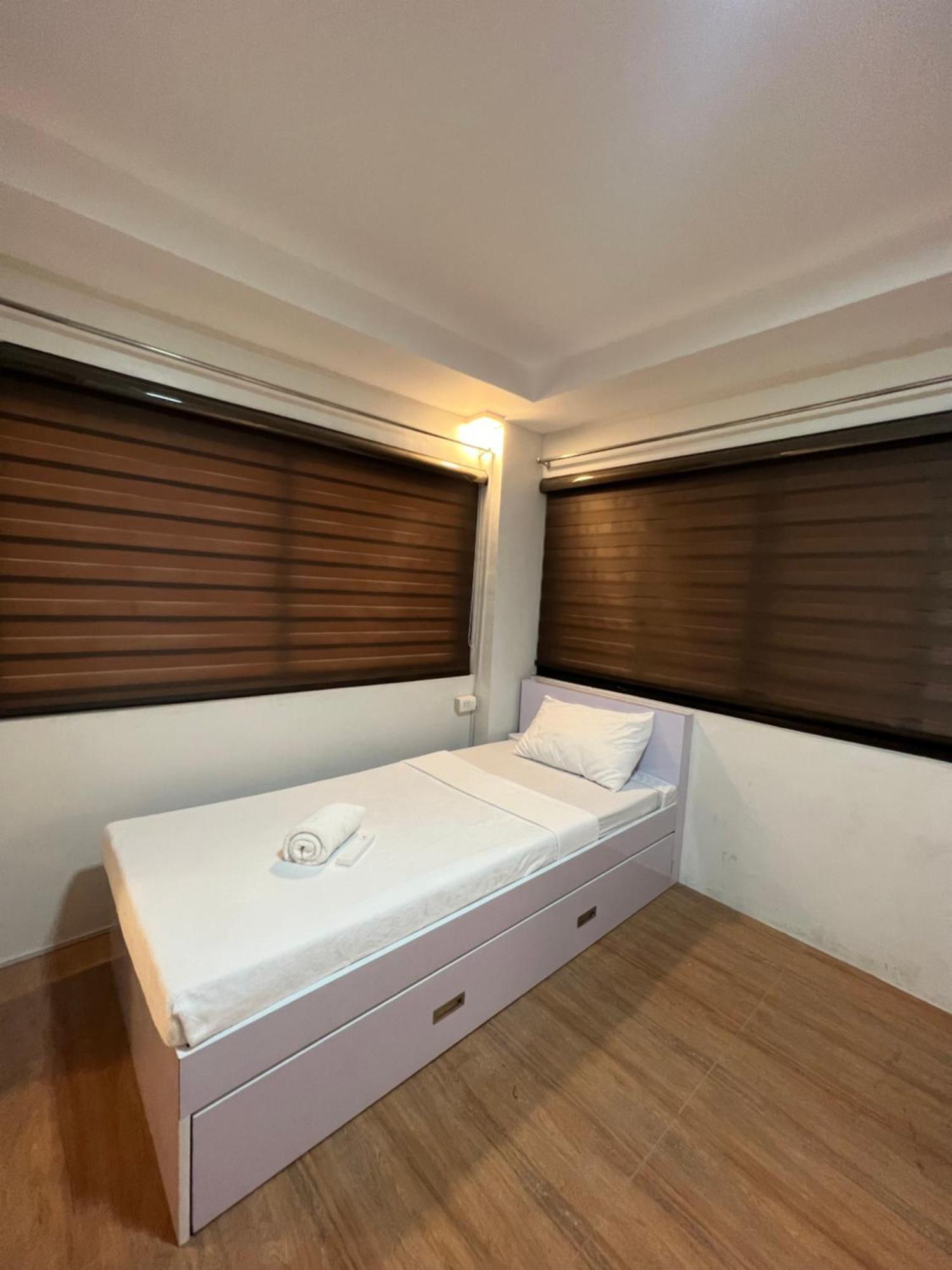 Staycation Hotel San Jose  Exterior photo
