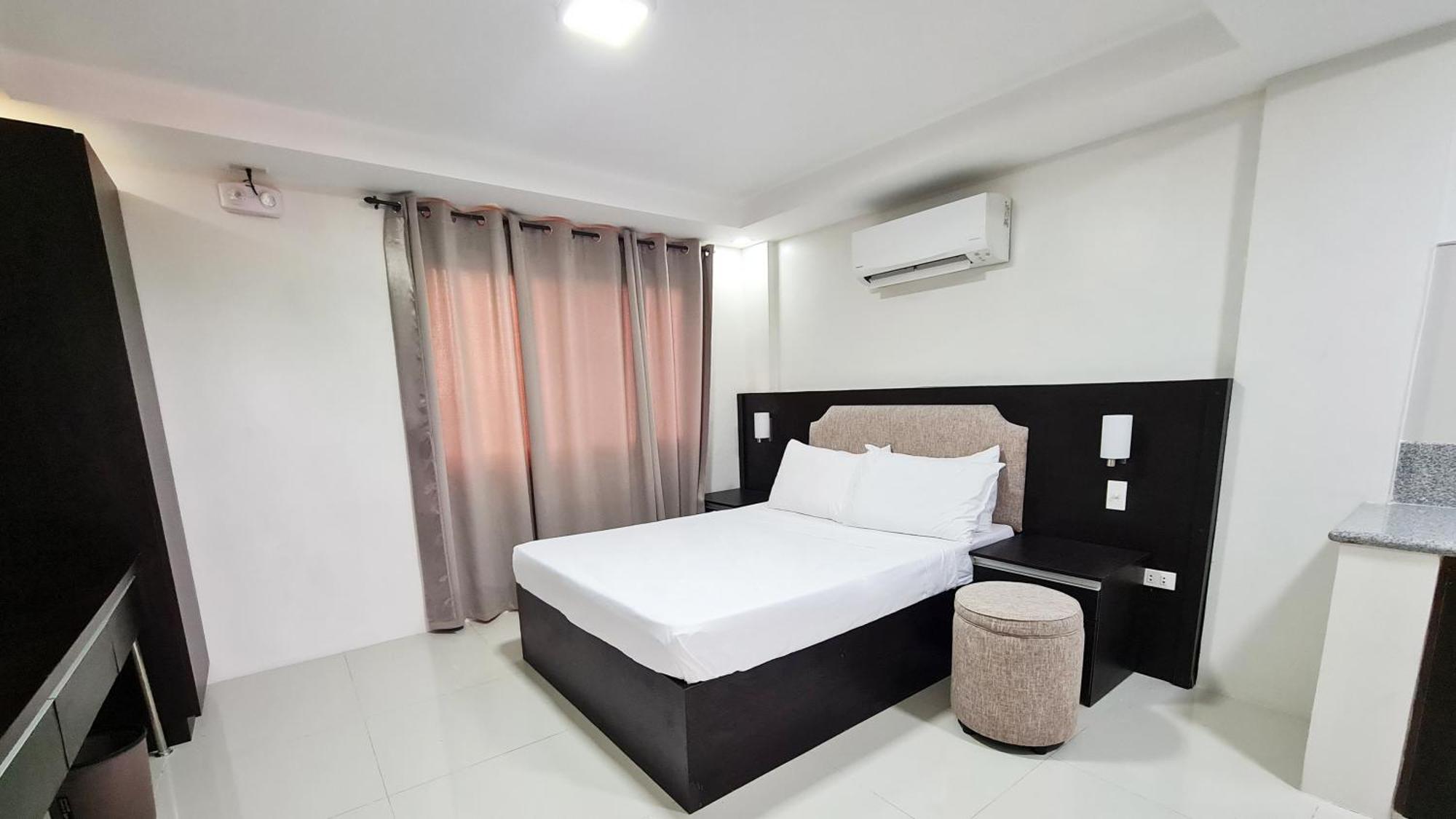 Staycation Hotel San Jose  Exterior photo